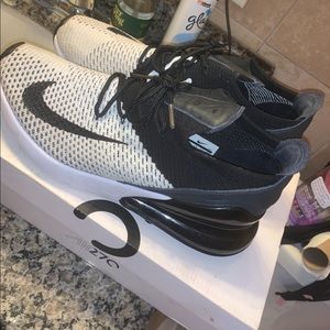 Air Max 270 FlyKnit